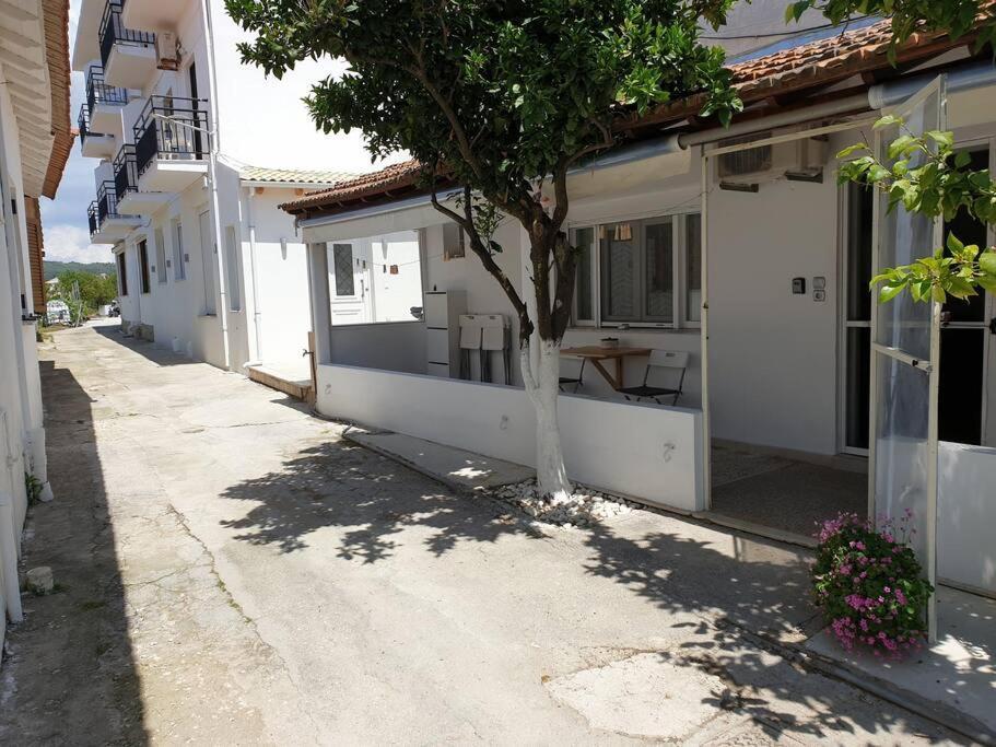 Stamatis Apartment Агиос-Георгиос Экстерьер фото